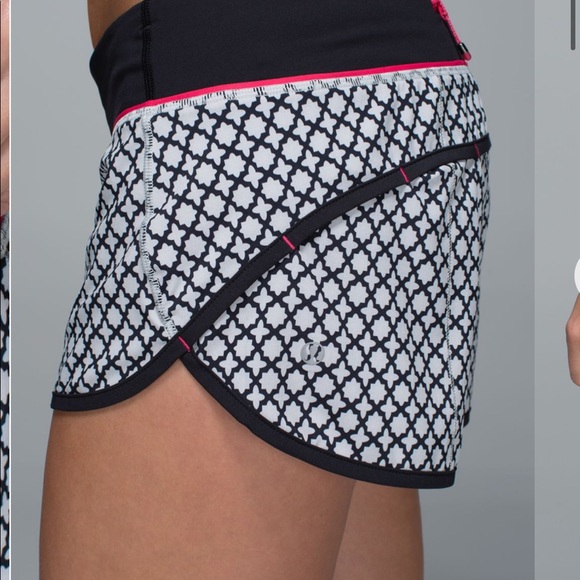 Soul Geo Silver Spoon /Black sz 4 speed shorts - Picture 2 of 9